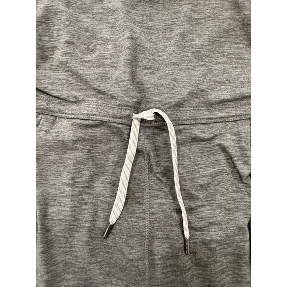 Vuori Jogger Women’s Medium Gray Romper Athleisure Yoga Travel Lounge Minimalist - Picture 6 of 16